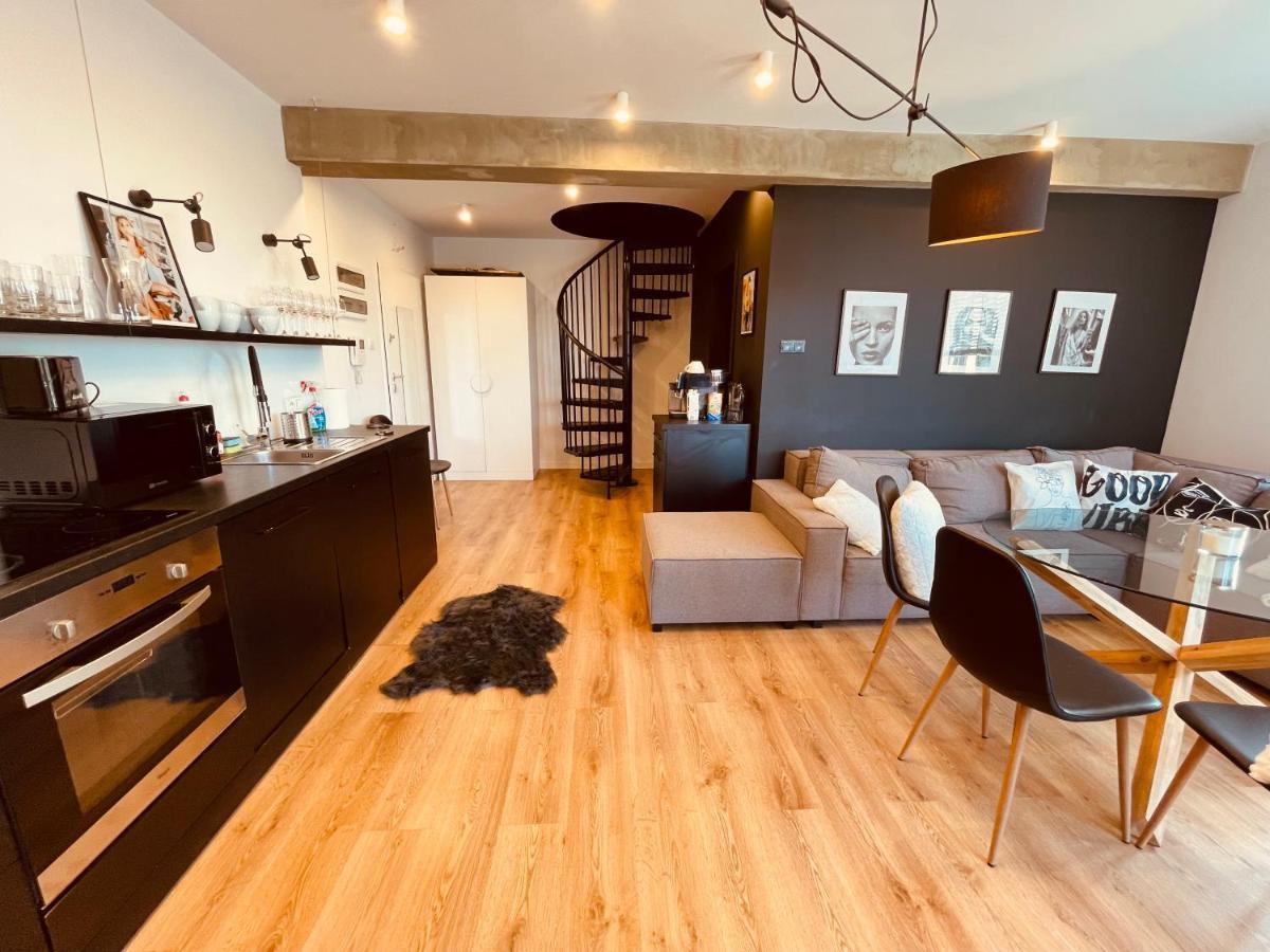 Apartamenty Ktw Penthouse Z Tarasem Катовице Экстерьер фото